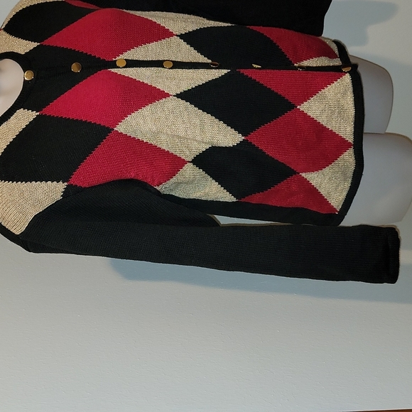 LISA J. WOMEN'S ARGYLE SWEATER - Picture 3 of 6